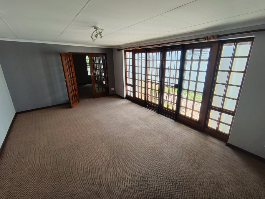 3 Bedroom Property for Sale in Protea Park North West